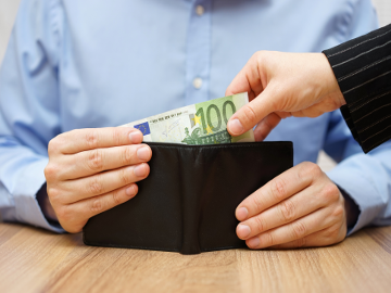 Four more banks avoid criminal charges by paying DoJ fines